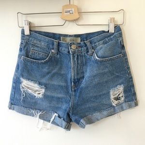 TOPSHOP Moto Rosa Denim Shorts